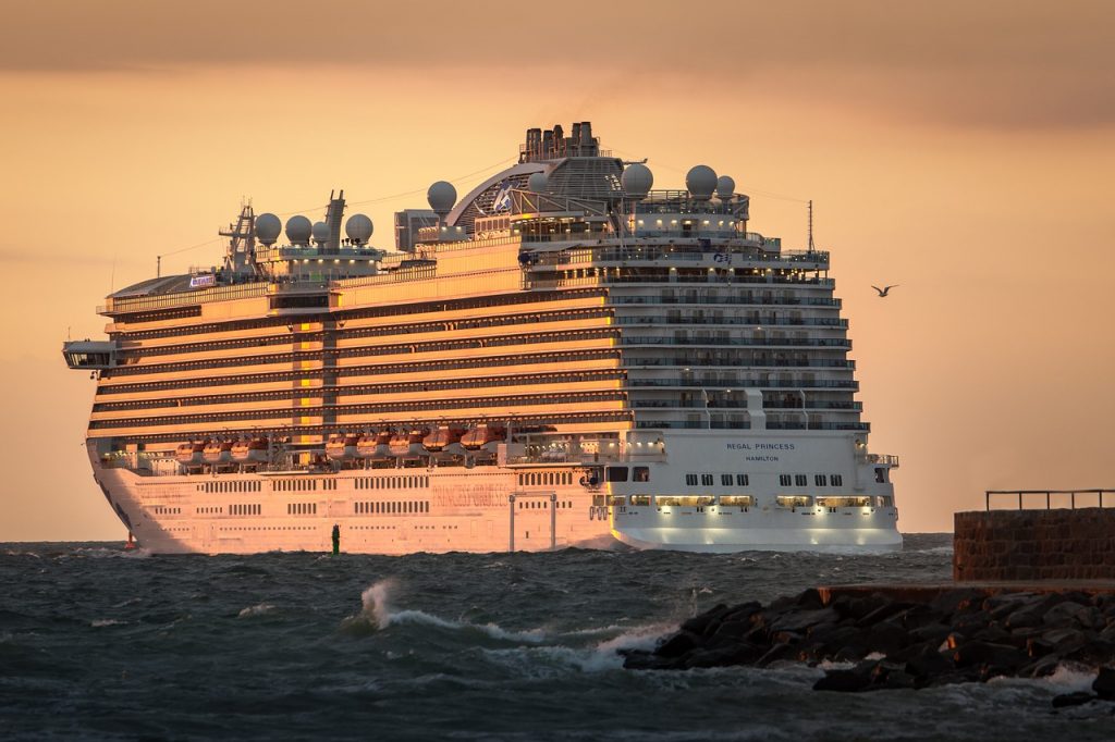 cruise ship, shelf-princess, sunset-3547180.jpg